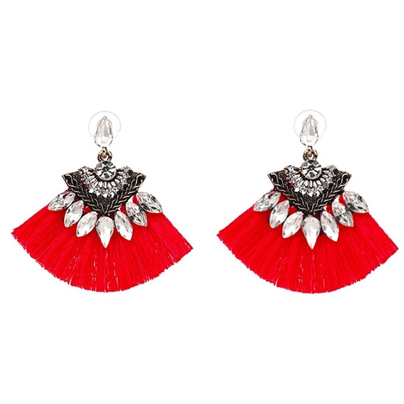 Amazing Red Boho Tassel Earrings NWT - Picture 3 of 4